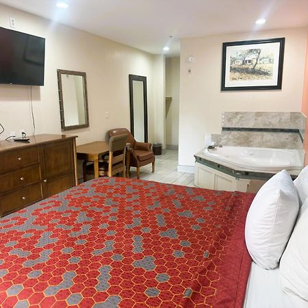 Pecan Valley Inn & Suites 샌안토니오 외부 사진