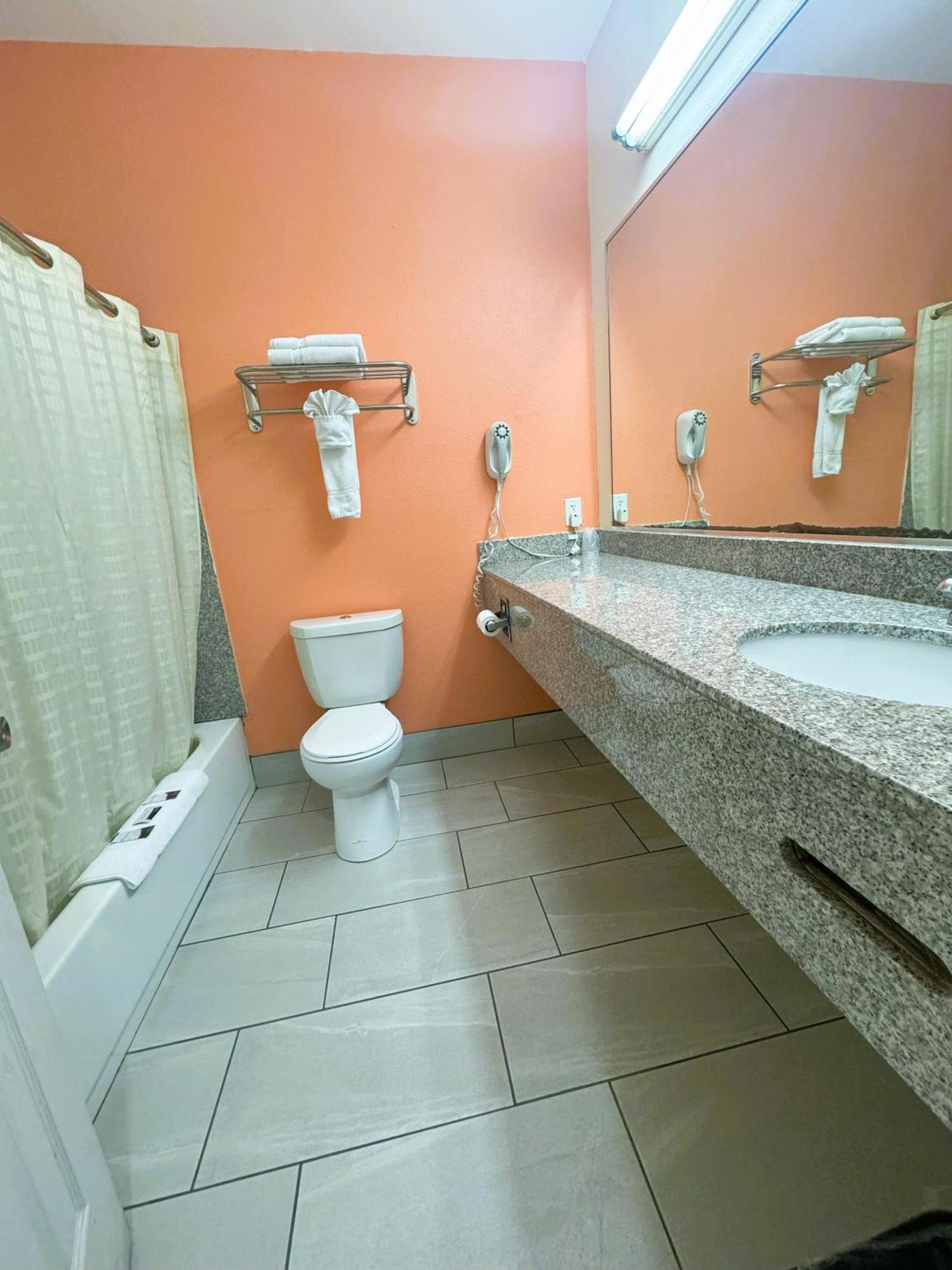 Pecan Valley Inn & Suites 샌안토니오 외부 사진